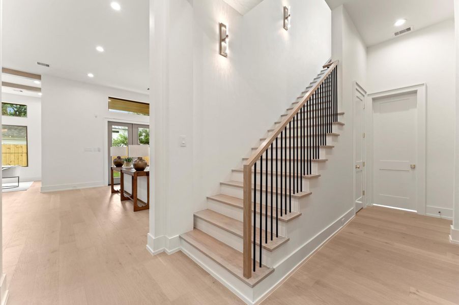 Image 36 of a home in .