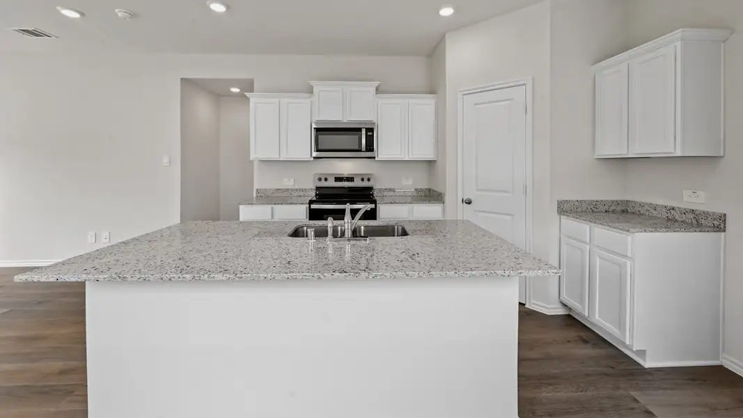 Furnished interior view inside a new home in Blaire Lake, Tyler (Image 4).