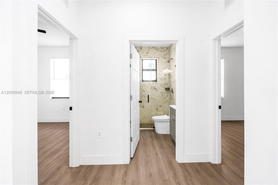 Spacious, unfurnished interior of a new home in , Clewiston (Image 36).
