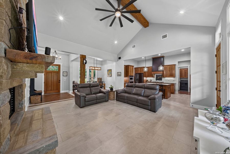 Furnished interior view inside a new home in , La Vernia (Image 15). Furnished interior view inside a new home in , La Vernia (Image 15).