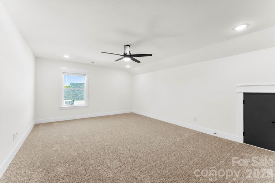 Spacious, unfurnished interior of a new home in , Kings Mountain (Image 34). Spacious, unfurnished interior of a new home in , Kings Mountain (Image 34).