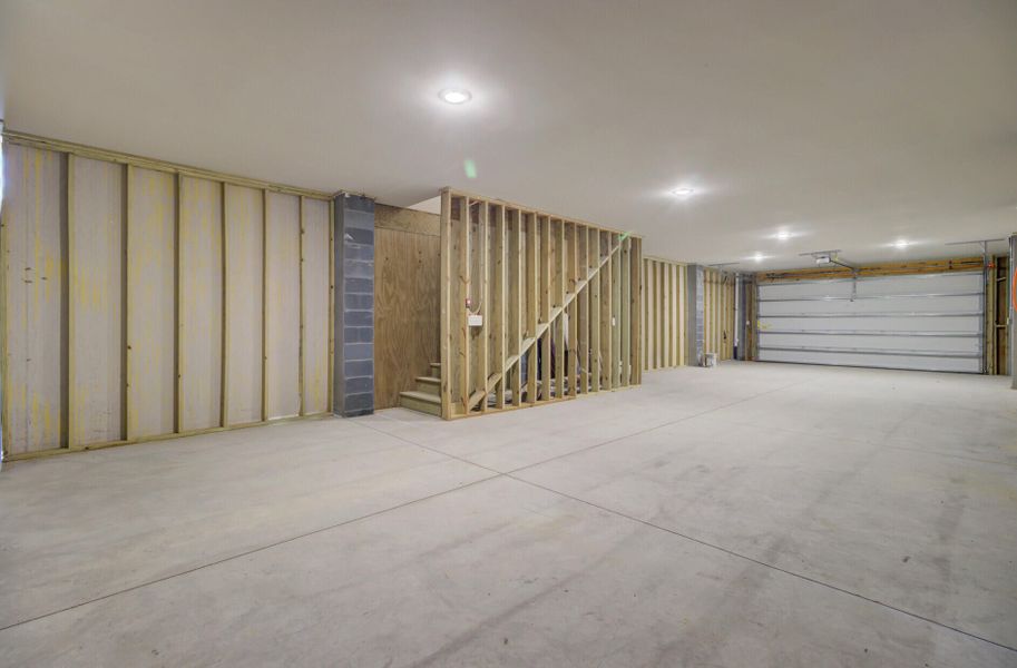 Spacious, unfurnished interior of a new home in Indigo Grove Single Family Homes, Johns Island (Image 20).