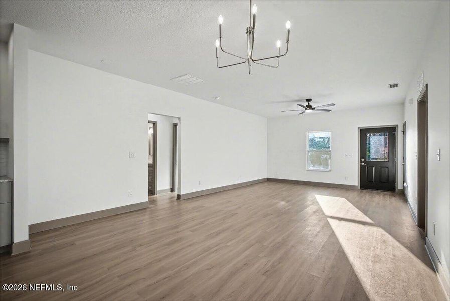 Spacious, unfurnished interior of a new home in , Jacksonville (Image 23).