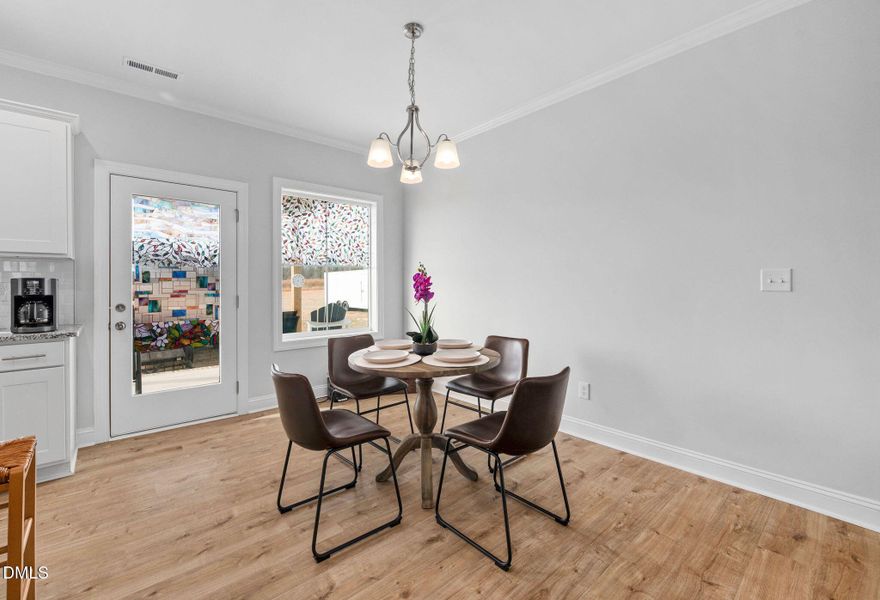 24-web-or-mls-6056-old-smithfield-rd