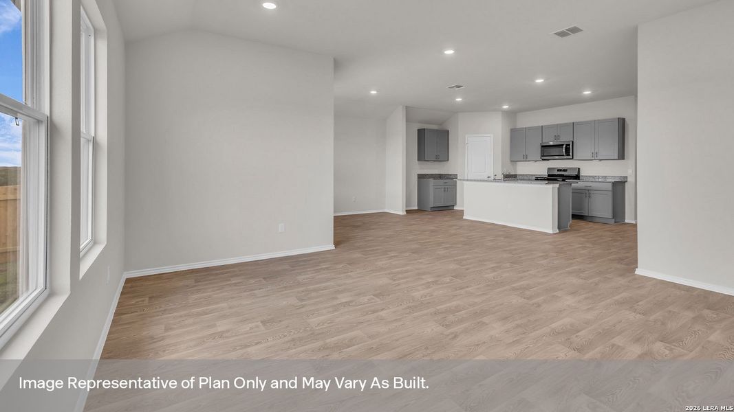Spacious, unfurnished interior of a new home in Bollinger, Maxwell (Image 25).