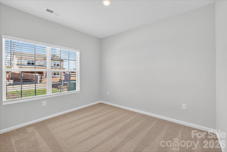 Spacious, unfurnished interior of a new home in Stagecoach Station, Gastonia (Image 12).