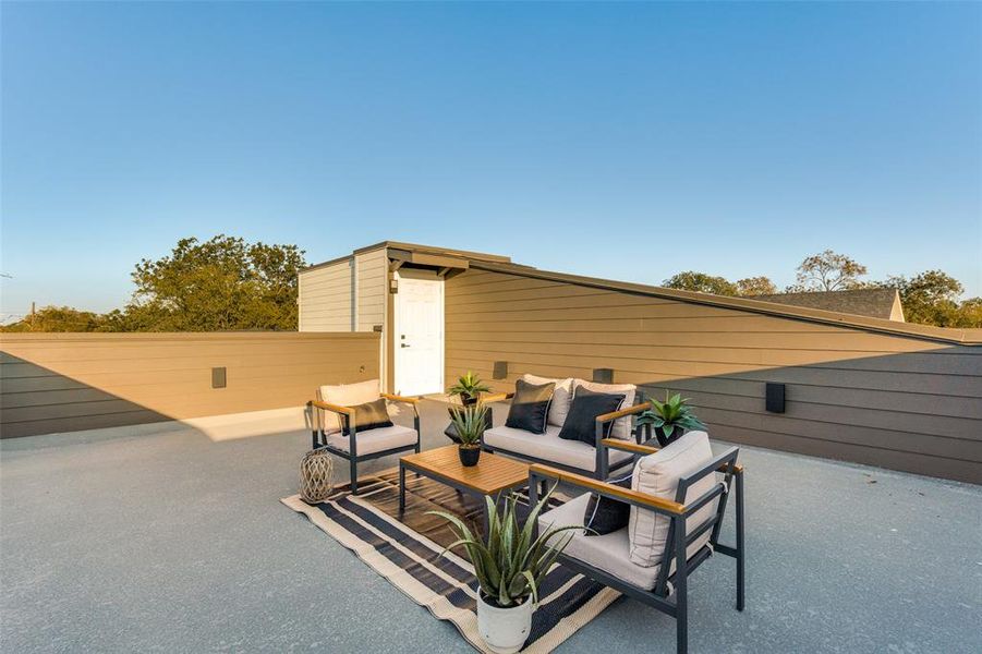 Exterior details and patio area of a home in , Dallas (Image 28).