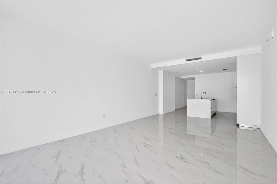 Spacious, unfurnished interior of a new home in , Miami (Image 20).