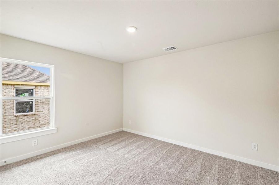 Spacious, unfurnished interior of a new home in Overland Grove, Forney (Image 23).