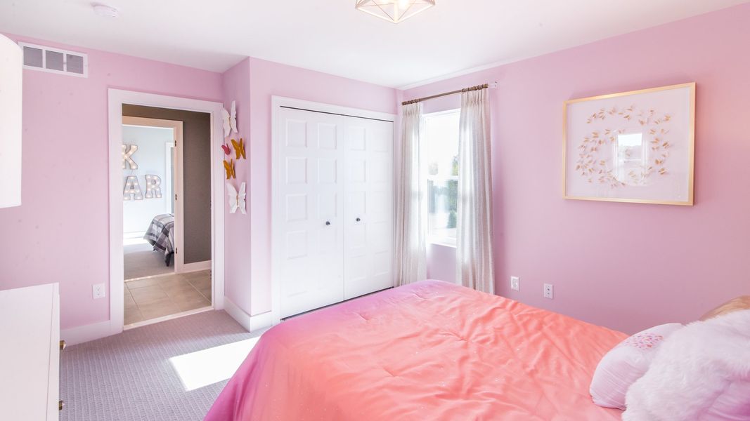 Representative furnished interior of a home built from the The Chesterfield by Norfolk Homes in Valleys, Jackson (Image 55).
