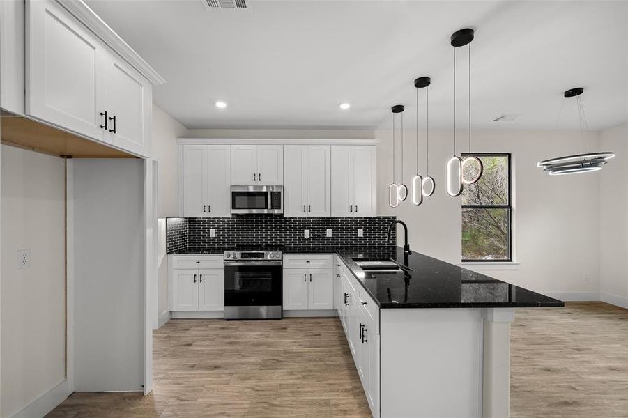 Furnished interior view inside a new home in , Granbury (Image 9).