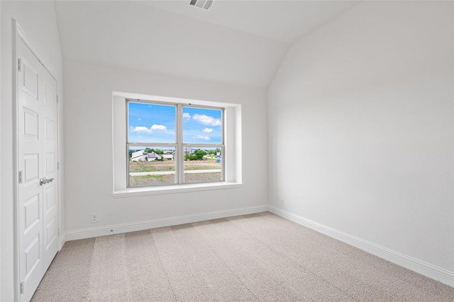 Spacious, unfurnished interior of a new home in Stone River Glen, Royse City (Image 30). Spacious, unfurnished interior of a new home in Stone River Glen, Royse City (Image 30).