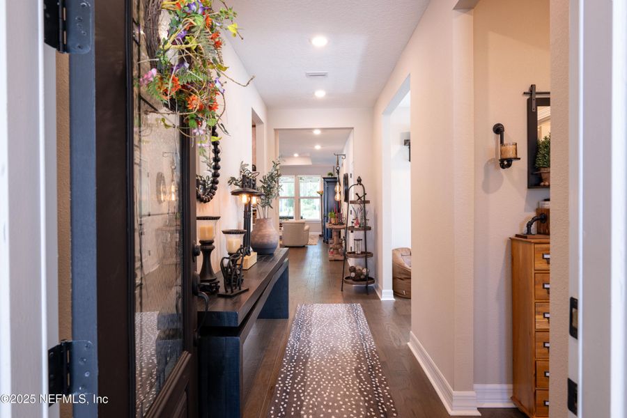 Furnished interior view inside a new home in , Ponte Vedra (Image 7).