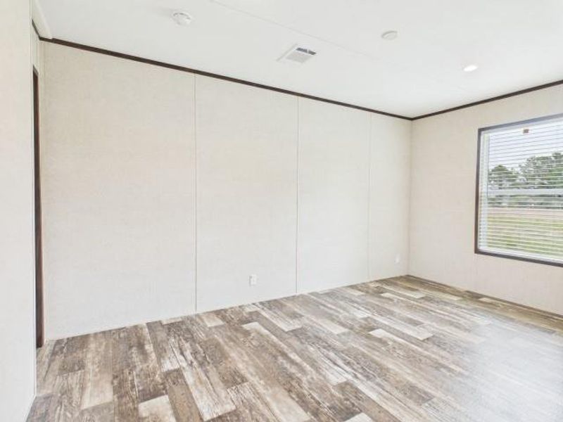 Spacious, unfurnished interior of a new home in , Murchison (Image 27).