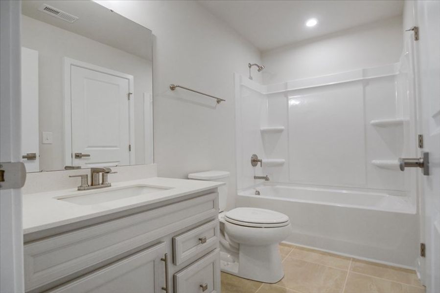 Furnished interior view inside a new home in Linden Park, Duncan (Image 11). Furnished interior view inside a new home in Linden Park, Duncan (Image 11).