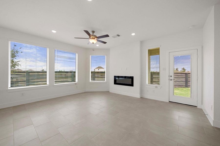 Spacious, unfurnished interior of a new home in Bridgeland, Cypress (Image 13).