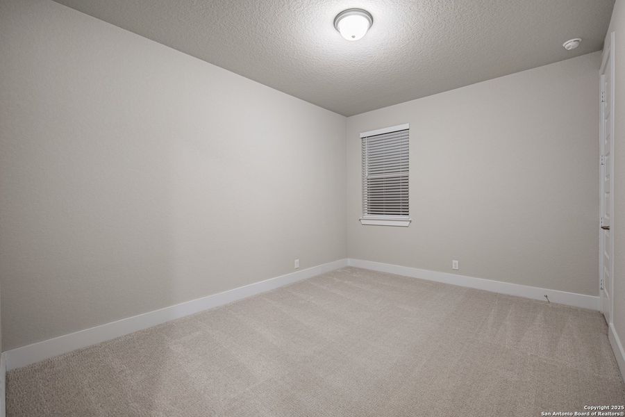 Spacious, unfurnished interior of a new home in Mesa Western, Cibolo (Image 33).