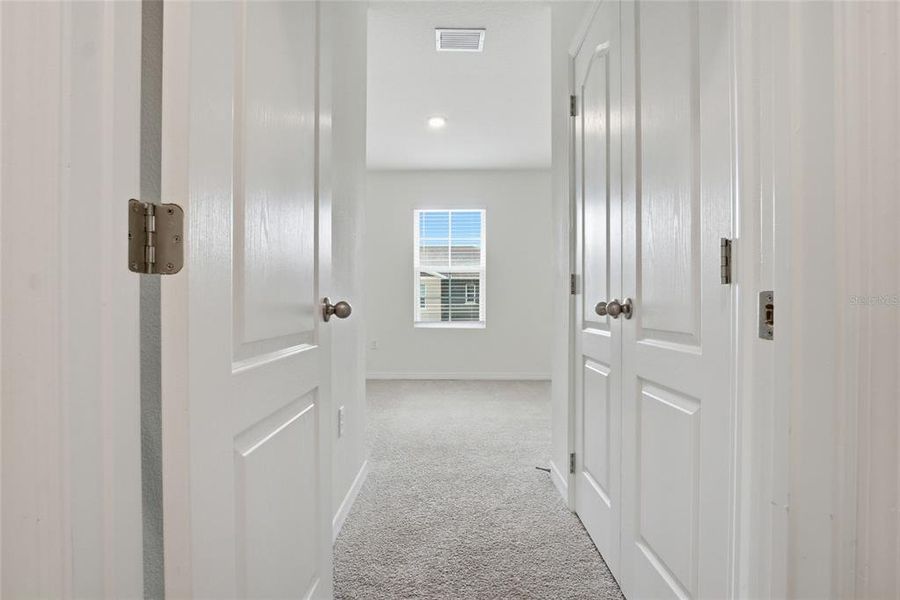 Spacious, unfurnished interior of a new home in , Davenport (Image 18).