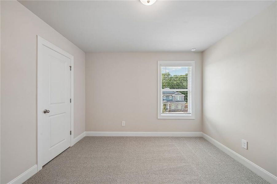Spacious, unfurnished interior of a new home in River Pointe, Monroe (Image 34).
