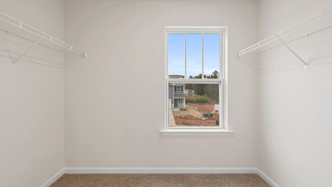 Spacious, unfurnished interior of a new home in Hawk Ridge, Anderson (Image 28).