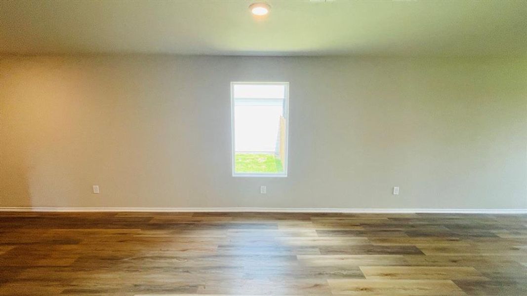 Spacious, unfurnished interior of a new home in Sunnycreek, Fort Worth (Image 11).