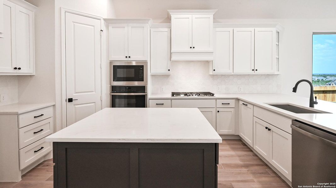 Furnished interior view inside a new home in Homestead 55', Cibolo (Image 11).