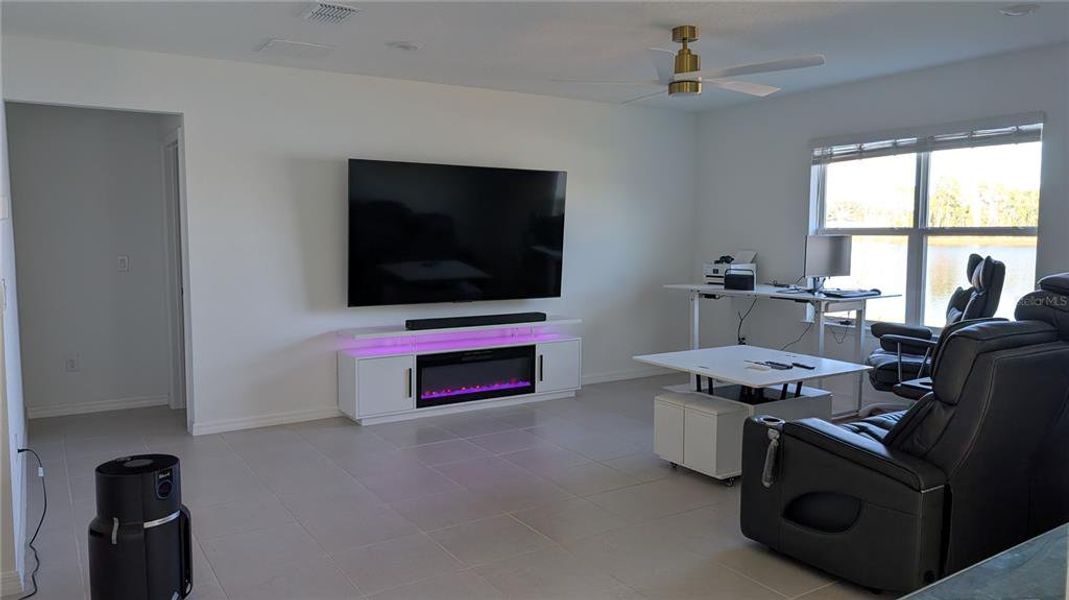 Furnished interior view inside a new home in North Park Isle, Plant City (Image 9).