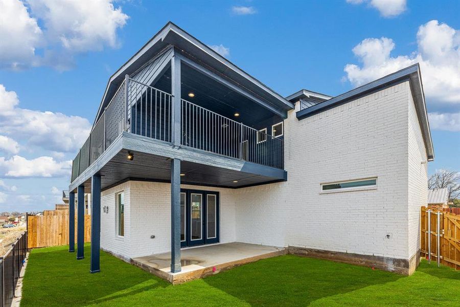 Exterior details and patio area of a home in Hills of Lake Country, Fort Worth (Image 3).