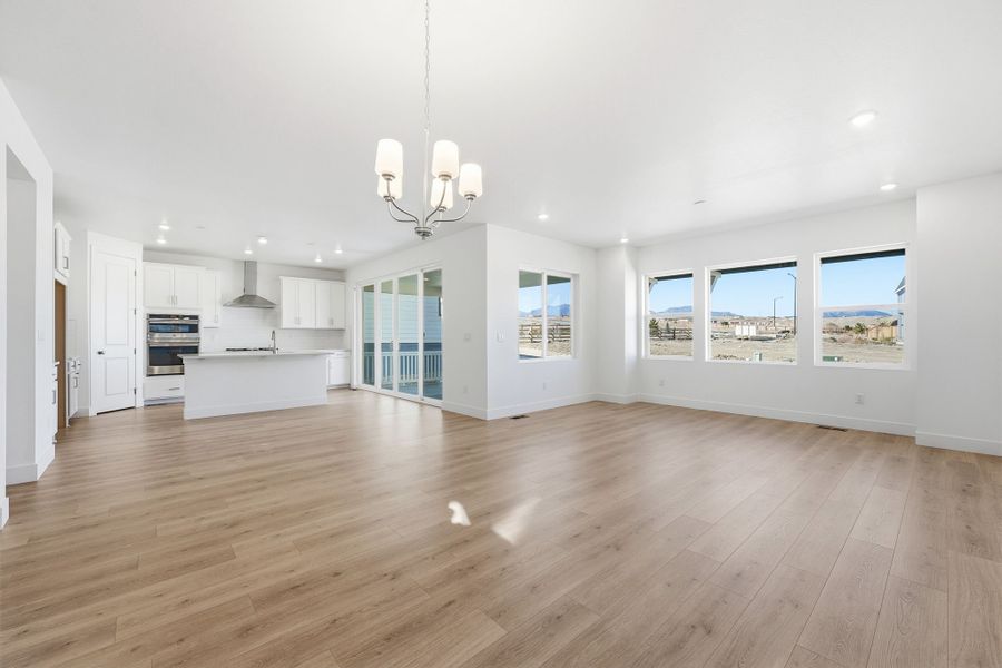 Spacious, unfurnished interior of a new home in Trailstone, Arvada (Image 7).