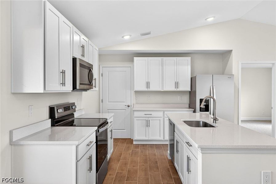 Furnished interior view inside a new home in Cape Coral, Cape Coral (Image 6).