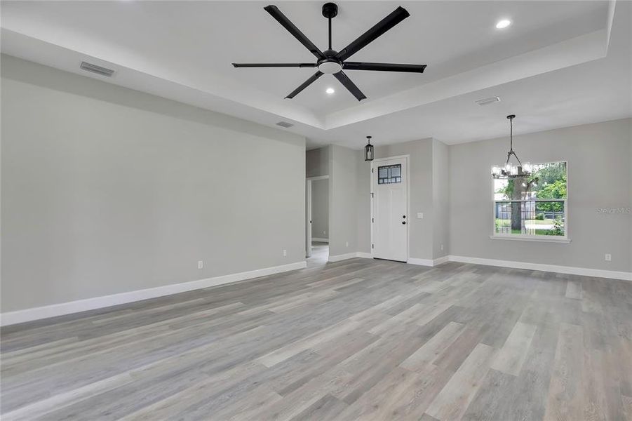 Spacious, unfurnished interior of a new home in , Dade City (Image 30).