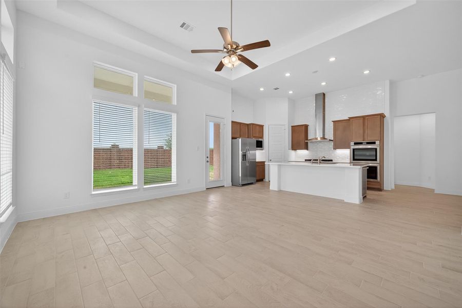 Image 42 of a home in Lago Mar.