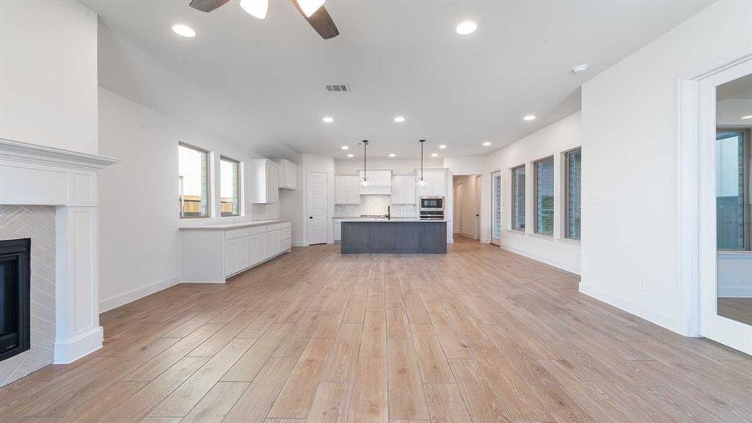 Spacious, unfurnished interior of a new home in The Parks At Wilson Creek 40', Celina (Image 20). Spacious, unfurnished interior of a new home in The Parks At Wilson Creek 40', Celina (Image 20).