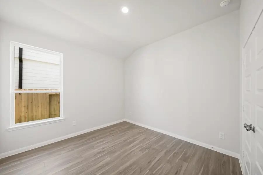 Spacious, unfurnished interior of a new home in Bluestem, Brookshire (Image 13).