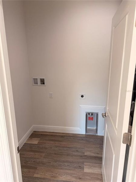 Spacious, unfurnished interior of a new home in , Sanford (Image 22).