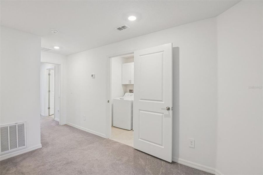 Spacious, unfurnished interior of a new home in , Land O' Lakes (Image 21).