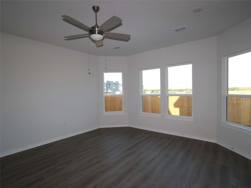 Spacious, unfurnished interior of a new home in Estancia West, Manchaca (Image 15). Spacious, unfurnished interior of a new home in Estancia West, Manchaca (Image 15).