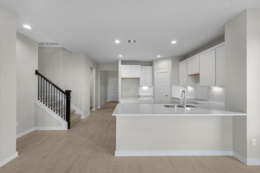 Furnished interior view inside a new home in Briarwood Crossing, Rosenberg (Image 5).