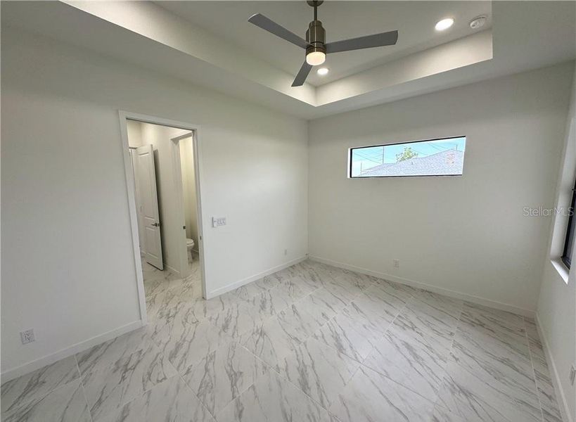 Spacious, unfurnished interior of a new home in , Cape Coral (Image 38).