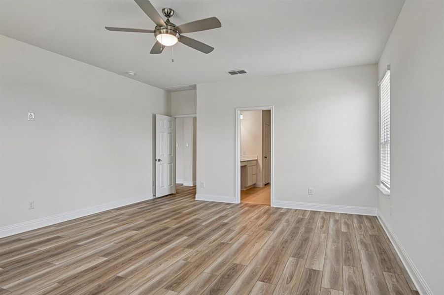 Spacious, unfurnished interior of a new home in The Preserve Estates, Justin (Image 15).