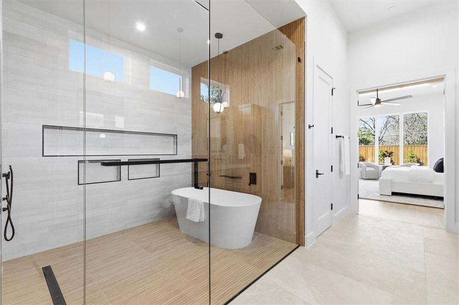 Primary Bath Wet Area with Hollywood Tub!