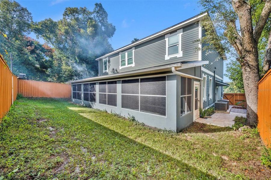 Exterior details and patio area of a home in , Apopka (Image 21).