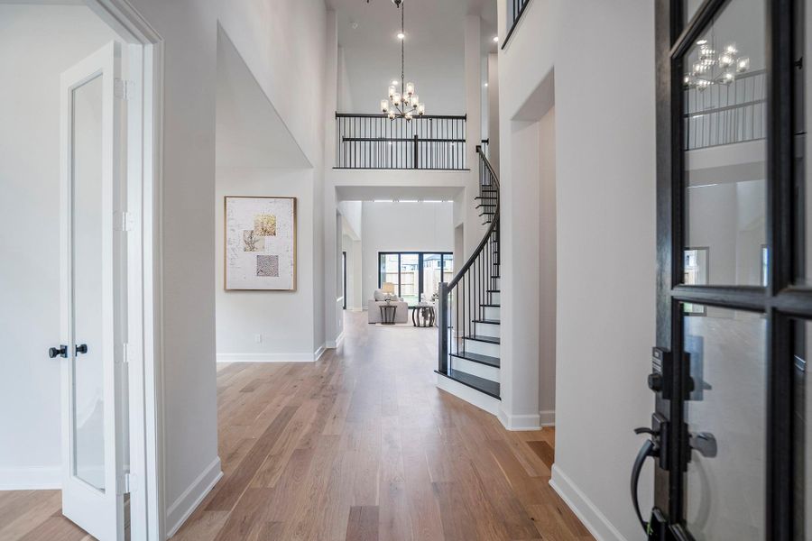 Furnished interior view inside a new home in Jordan Ranch 70' Lots, Fulshear (Image 15). Furnished interior view inside a new home in Jordan Ranch 70' Lots, Fulshear (Image 15).
