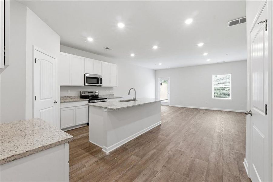 Furnished interior view inside a new home in Carolina, Palmetto (Image 4).