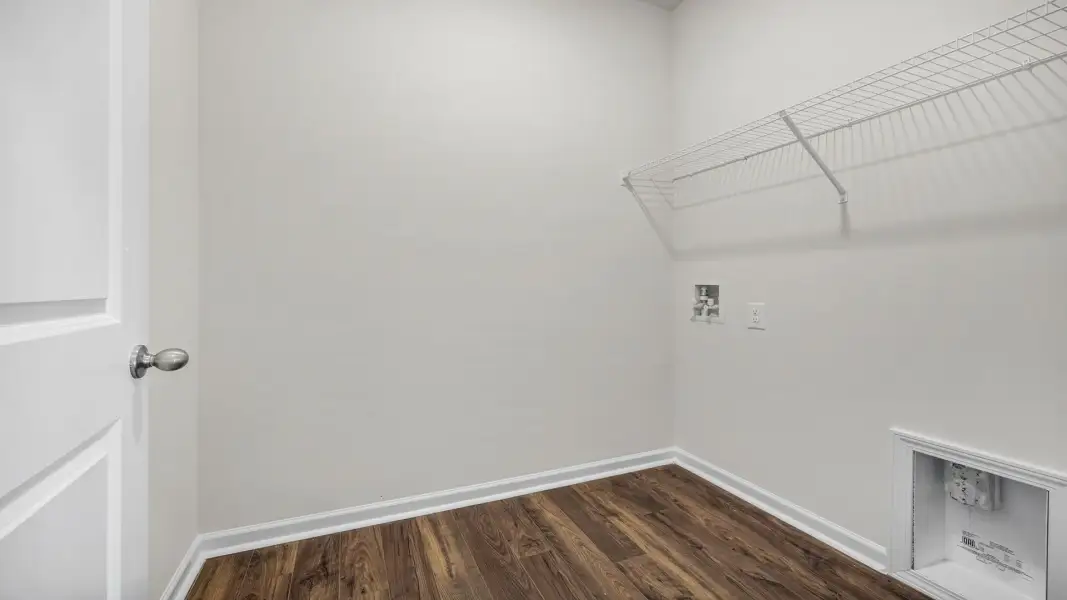 Spacious, unfurnished interior of a new home in Gates Village, Lugoff (Image 17).