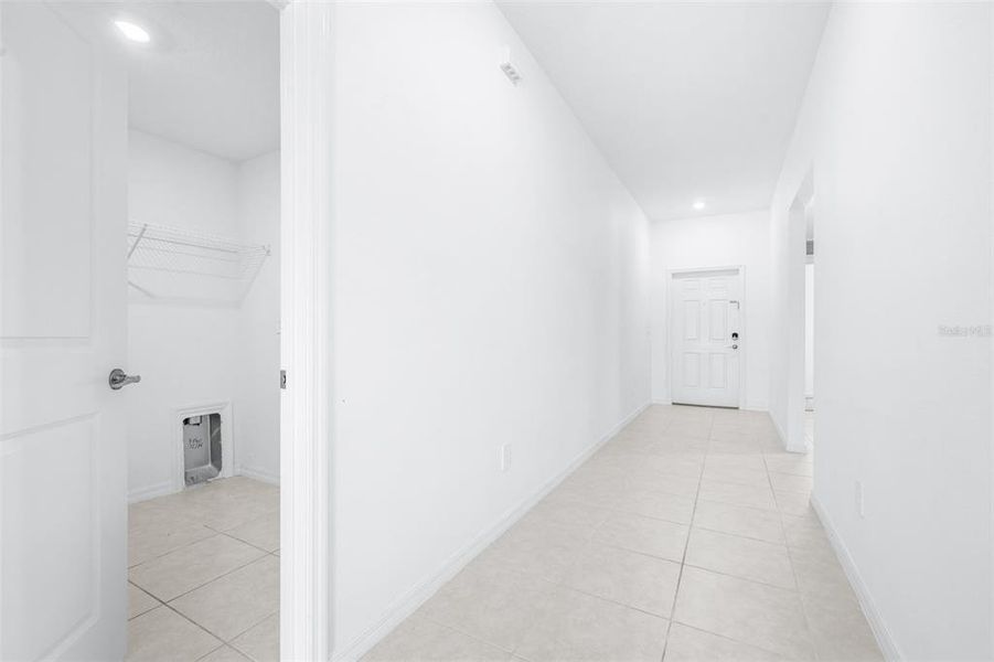 Spacious, unfurnished interior of a new home in Wind Meadows South, Bartow (Image 43). Spacious, unfurnished interior of a new home in Wind Meadows South, Bartow (Image 43).
