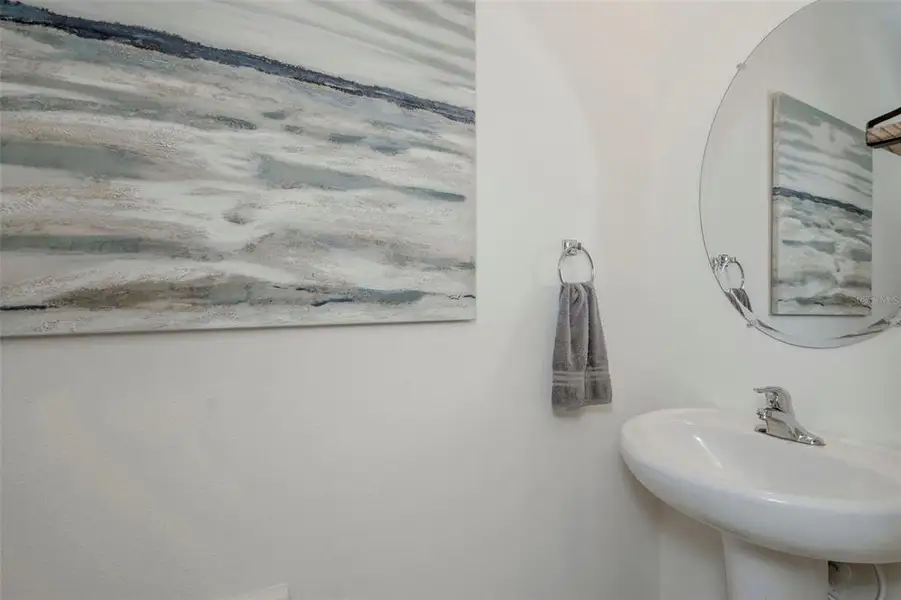 Image 33 of a home in .