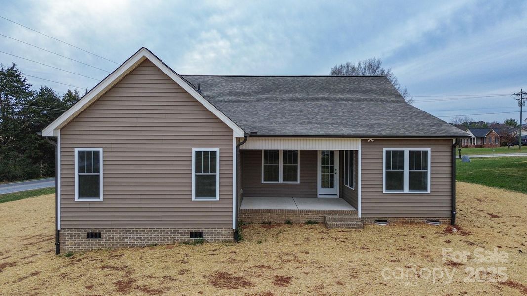 Exterior details and patio area of a home in , Lincolnton (Image 24).