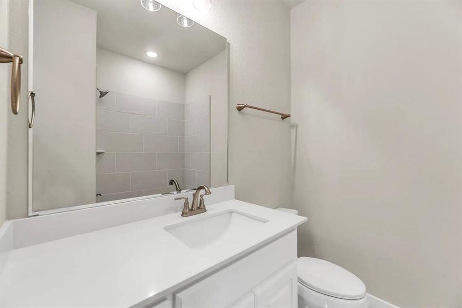 Furnished interior view inside a new home in Fannin Ranch, Leonard (Image 9). Furnished interior view inside a new home in Fannin Ranch, Leonard (Image 9).