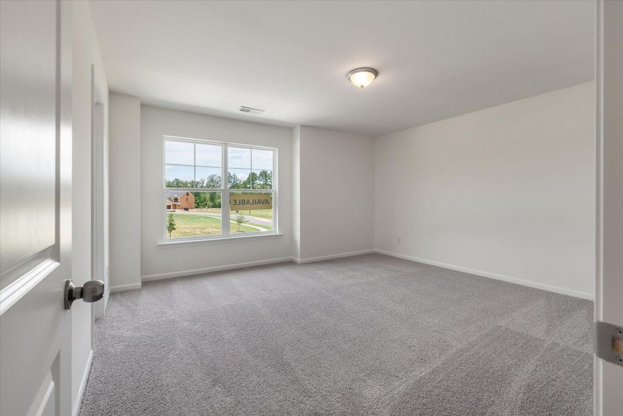 Spacious, unfurnished interior of a new home in Parker's Preserve, Ridgeville (Image 41).
